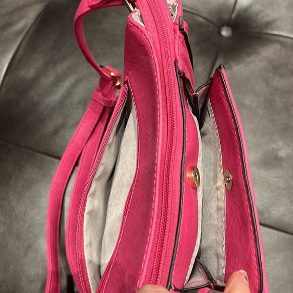 NWOT Vegan Leather Hot Pink Crossbody Bag with Adjustable Strap & Tassel Charm - Picture 3 of 8